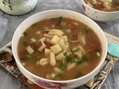 滋味浓郁的猫耳朵面,做法有诀窍,汤头鲜面筋道一碗根本都不够吃