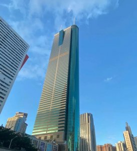 深圳地标地王大厦观光层游览攻略,69层深港之窗上俯视深圳和香港