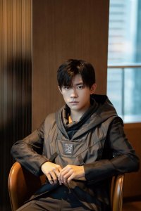 易烊千玺，是姓“易”还是“易烊”复姓？