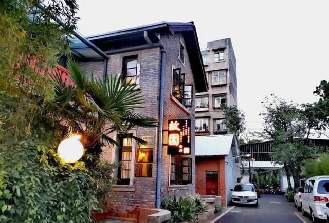 昆明十大必吃本地餐厅24小时营业（昆明这10家餐厅竟然是名人故居）(51)