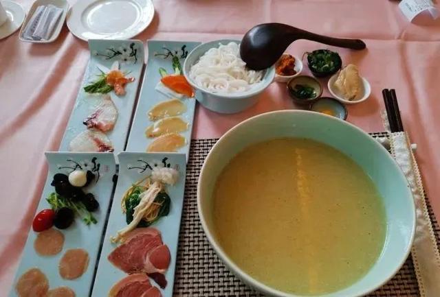 昆明十大必吃本地餐厅24小时营业（昆明这10家餐厅竟然是名人故居）(22)