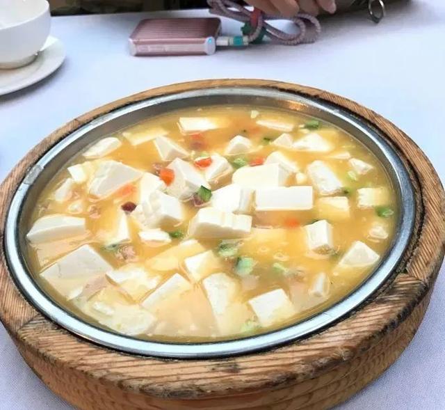 昆明十大必吃本地餐厅24小时营业（昆明这10家餐厅竟然是名人故居）(49)