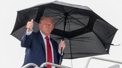 ​特朗普按下葫芦亲自去浮瓢：巴以未了结，俄乌又点炮