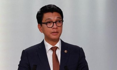 ​政局动荡，总统远走……这个东非岛国正在经历什么