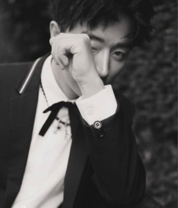 ​黄轩是不是抑郁症啊（黄轩微博自爆常常内心焦虑）