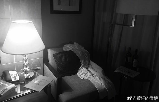 黄轩是不是抑郁症啊（黄轩微博自爆常常内心焦虑）(3)