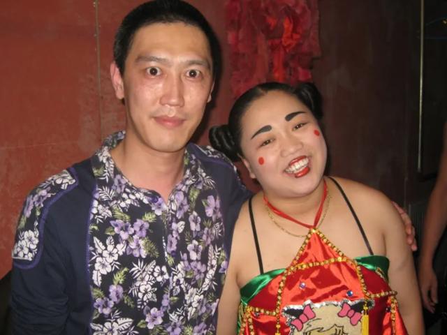 小黄飞的最新的二人转（二人转演员小黄飞）(6)