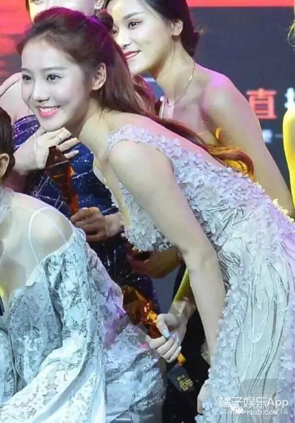 网红夏夏和王柳雯开撕了，竟然是因为一个男人？