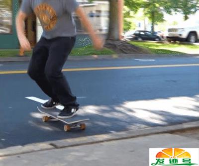滑板初学者开始怎么练(滑板新手必学的10个动作)