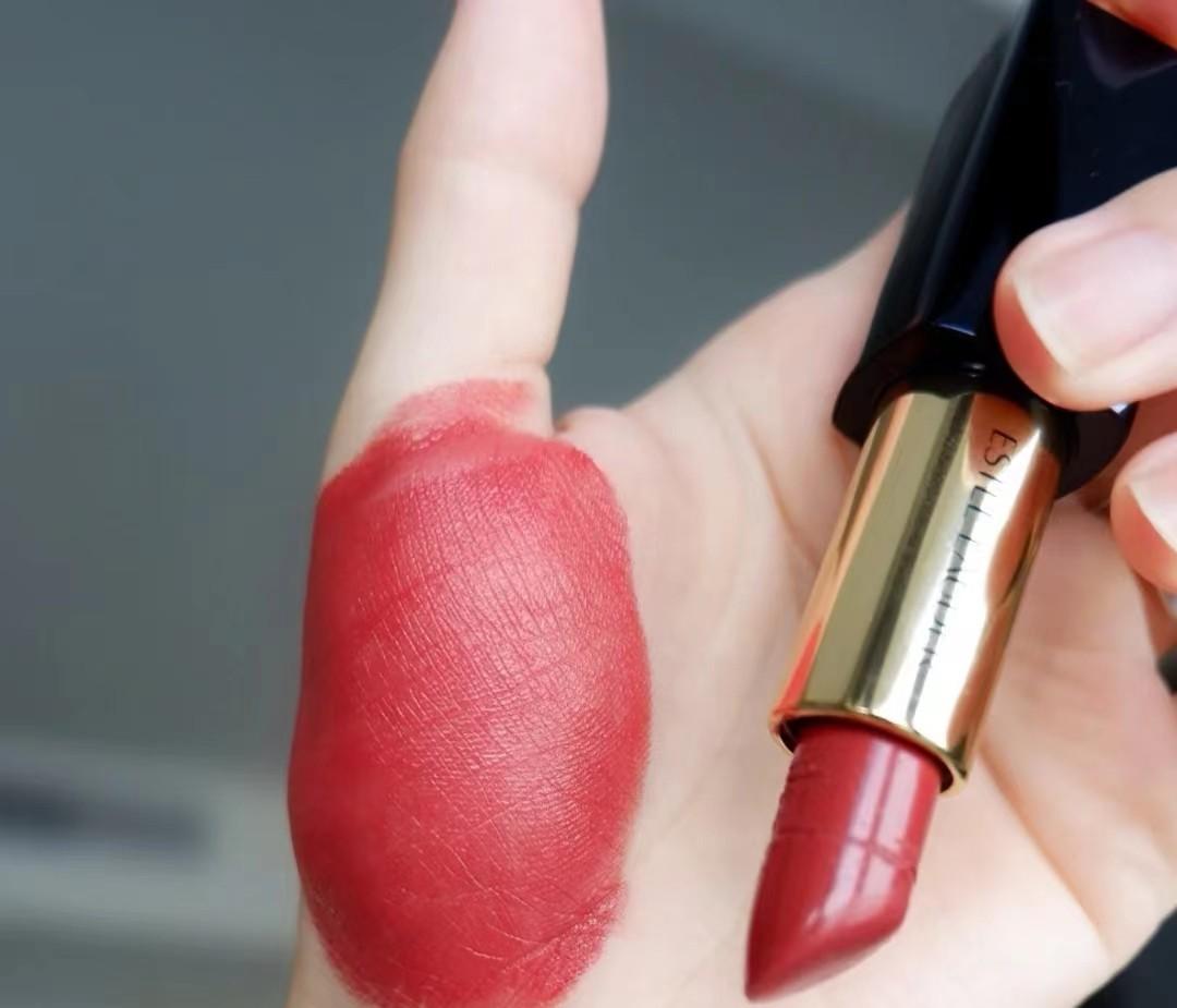最适合黄皮的口红色号排行（黄皮肤适合什么颜色口红）(图16)