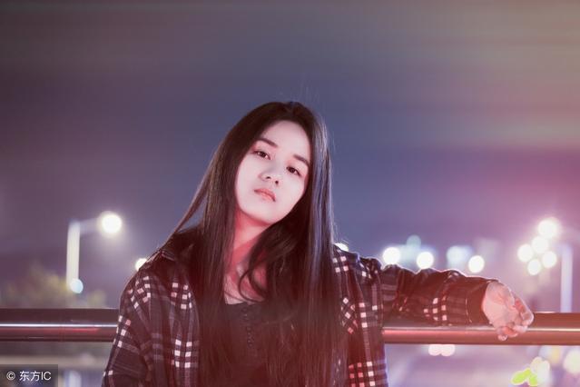 他曾被女神看不起，现在女神和他说话都小心翼翼