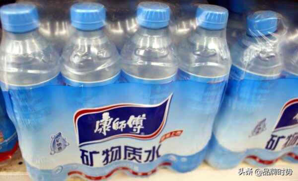 十大矿泉水品牌排行榜前十名（怡宝矿泉水排名第几位）-1