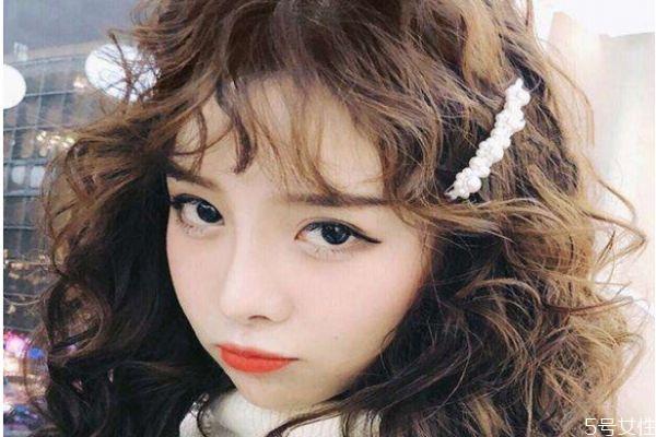 羊毛卷适合圆脸吗 羊毛卷烫发教程 羊毛卷适合圆脸吗 羊毛卷烫发教程