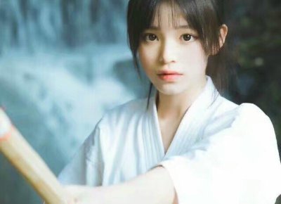 ​自毁型人格常见表现包括