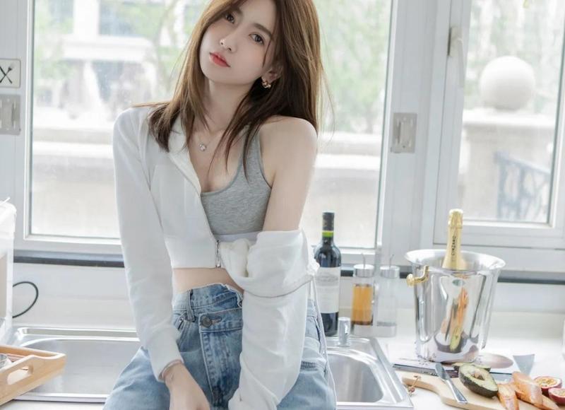 多摸摸能让胸变大？