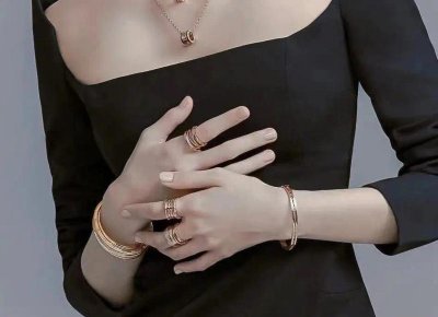 ​情侣之间提升感情的最好的方式(增进情侣感情的十个问题)